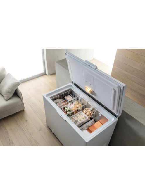 Whirlpool WHE31352 fagyasztóláda